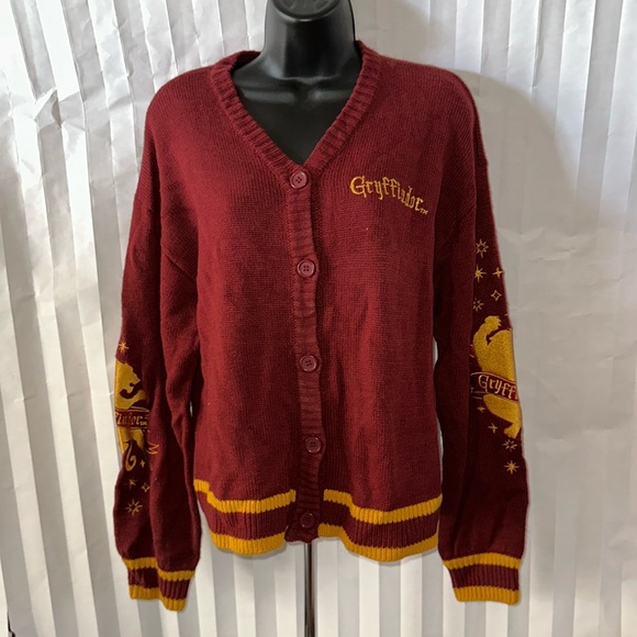 Warner Bros. Sweaters - Harry Potter "Gryffindor" Vintage Cardigan Sweater Size Small